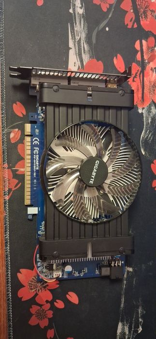 GTS 450 1GB Gigabyte