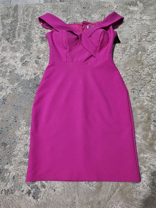 Рокля в страхотен цвят