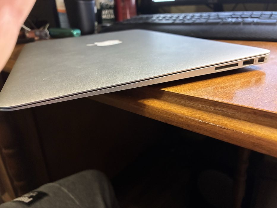 Macbook air A1369