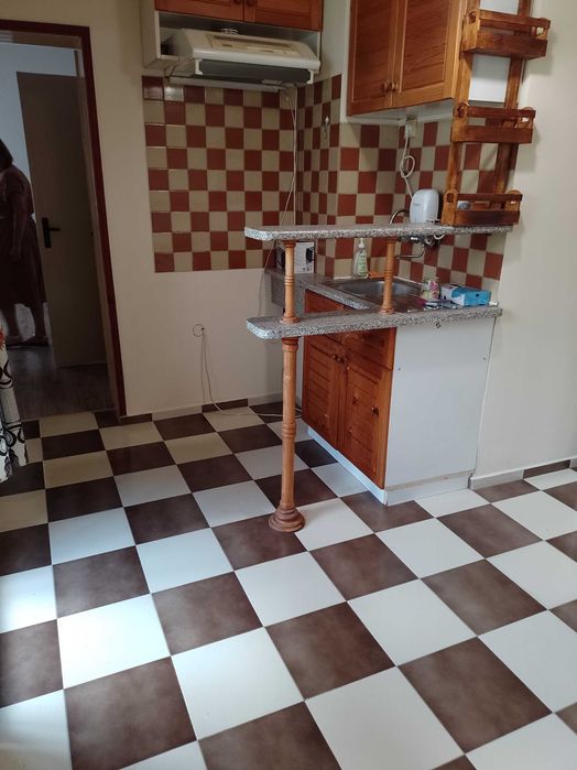 Продава се Тристаен апартамент в Варна, Лятно кино Тракия - 67 кв.м за 1941 €/кв.м - Снимка #2