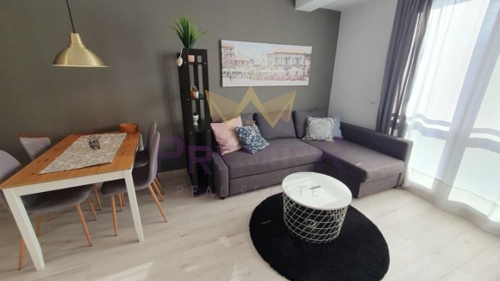 Тристаен апартамент в района на Лятно Кино ТРакия