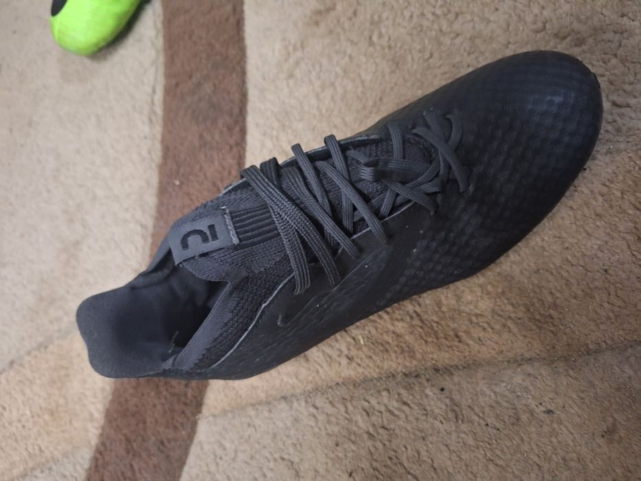 Бутони за футбол