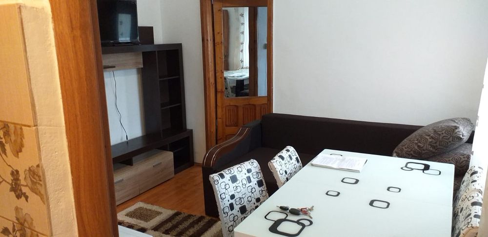 Ofer spre închiriere apartament 2 camere