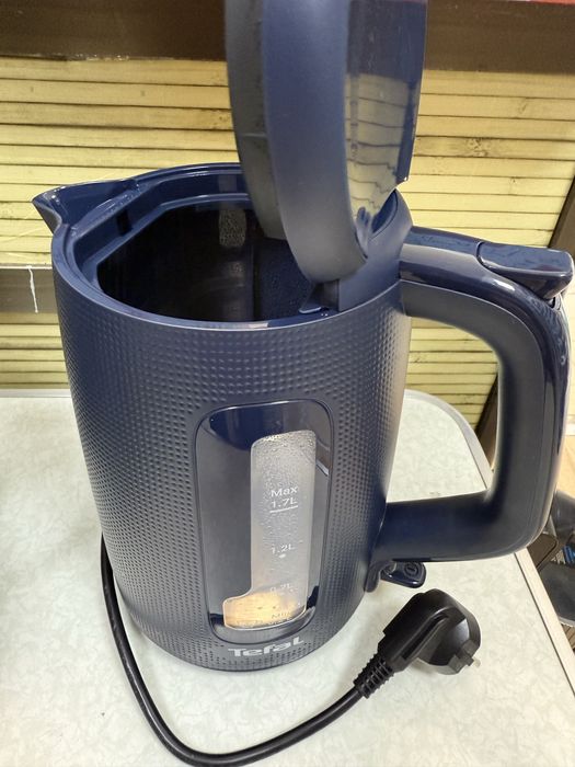 Електрическа кана Tefal KO2M0410