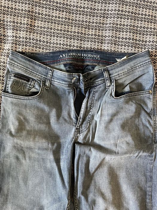 Джинсы Armani Exchange