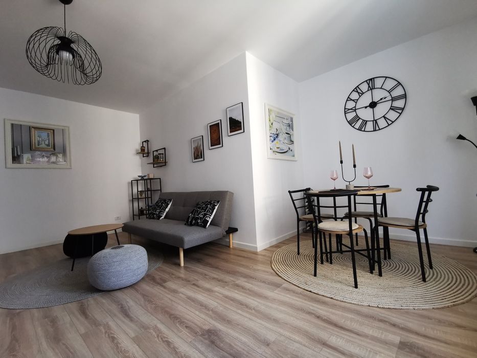 Apartament 2 camere  + parcare demisol +boxa- Strada postasului - Comp