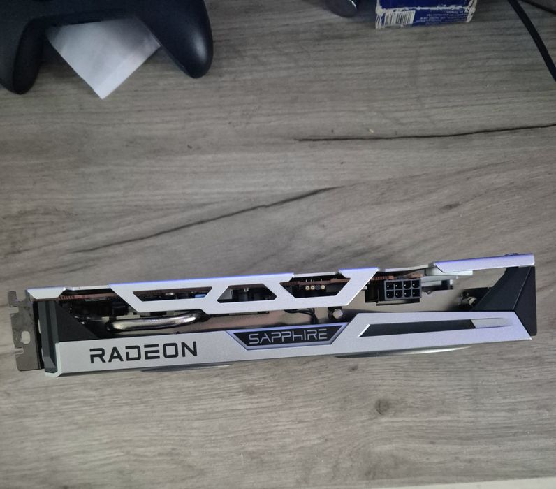 Sapphire Nitro+ RX 6600 XT 8GB – нова термопаста и термопадове, пълна профилактика