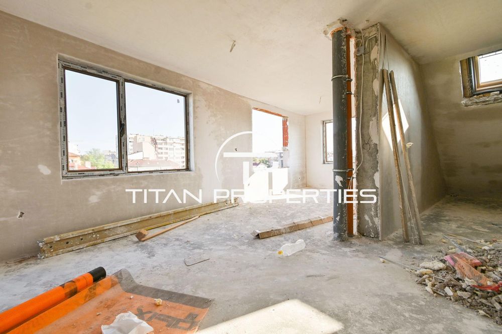 Тристаен , за продажба ,ж.к. Банишора