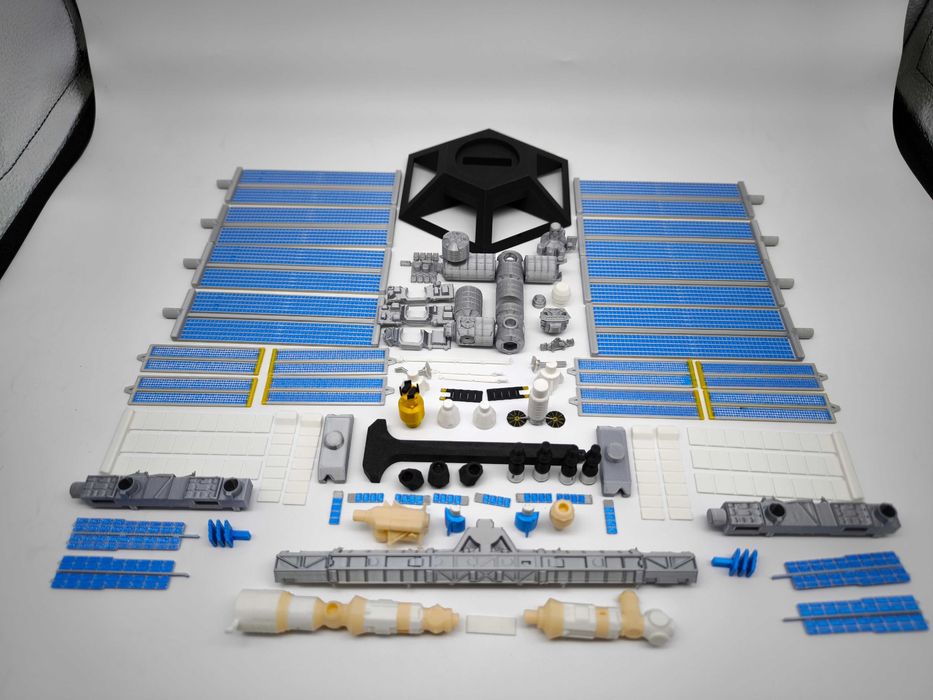 Мкс,  сборная модель космической станции