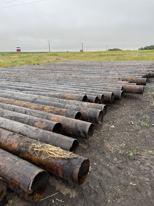 Vând teava metalică