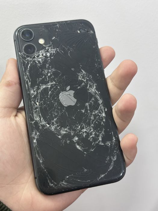Продам Iphone 11