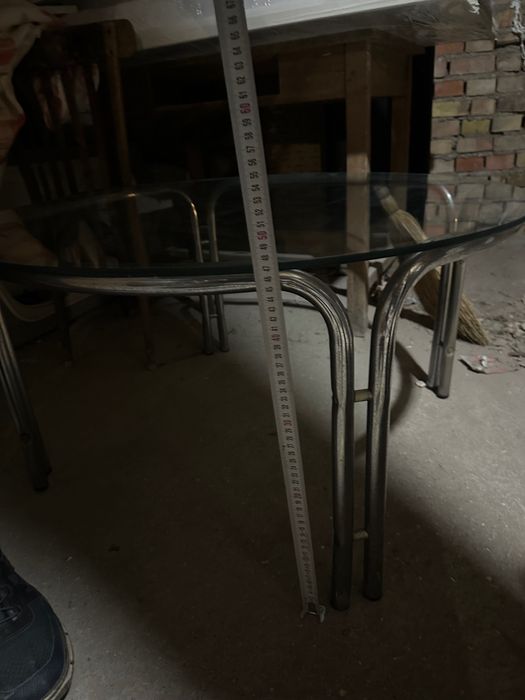 Продава Стъклена маса