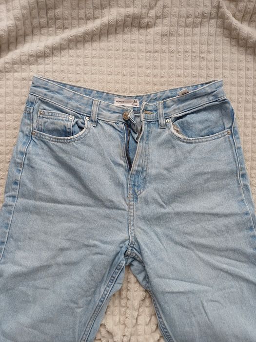 Широки дънки тип mom fit