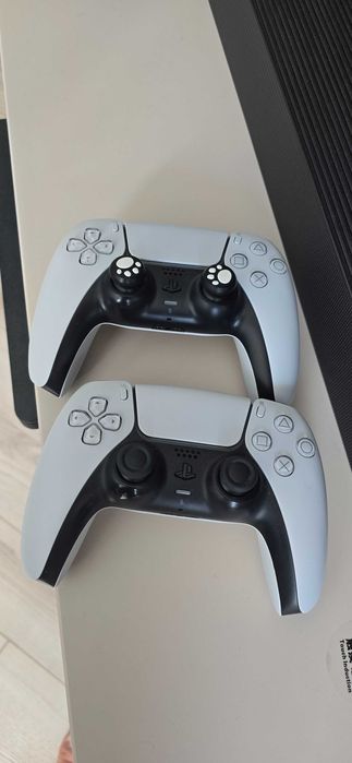 PlayStation 5 с дисководом