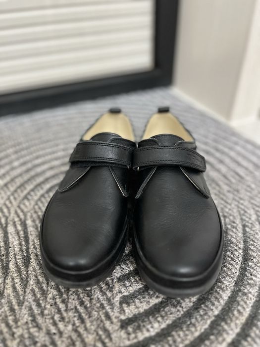 Продается подростковые школьные туфли