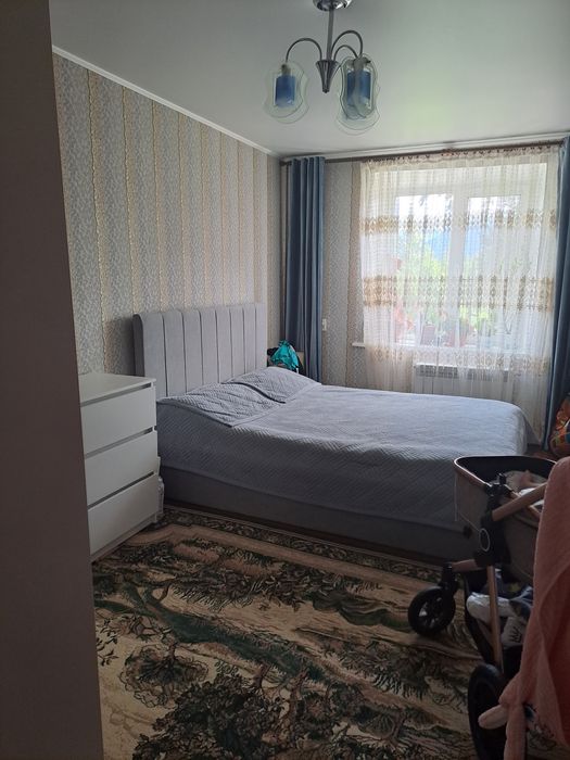 Продаётся  2 ух комнатная квартира