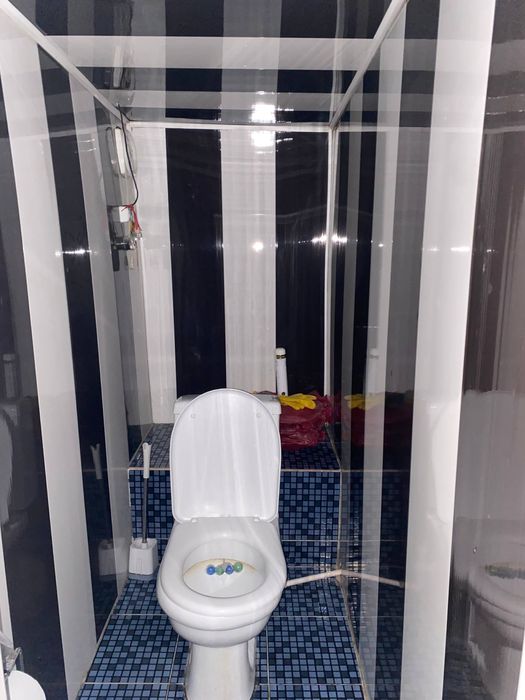 Sirdaryo shahar markazida Srochna uy sotiladi