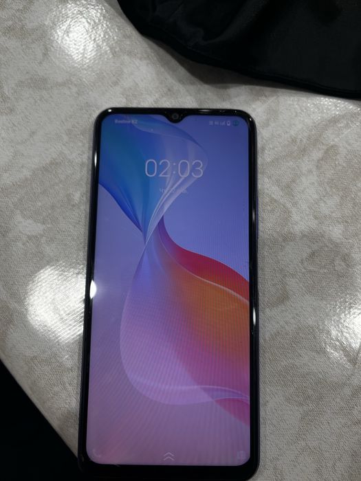 Продам Vivo Y21.