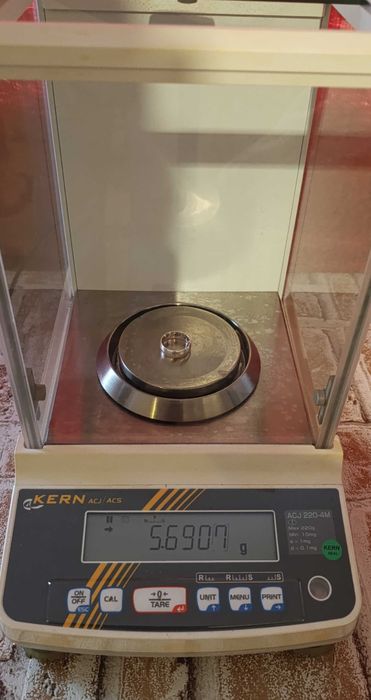 Керн Аналитична везна