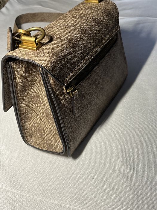 Сумка Guess