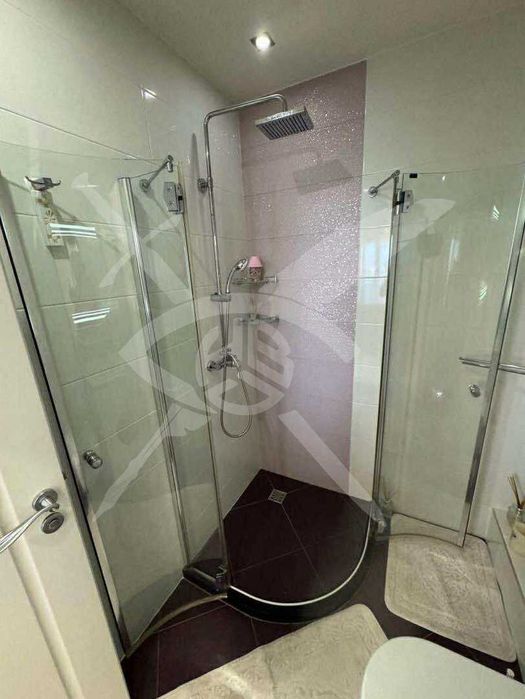 Дава се под наем Тристаен апартамент в София, Студентски град - 146 кв.м за 1196.97 € - Снимка #9