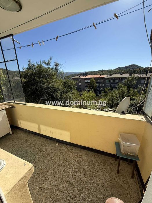 Продава тристаен апартамент