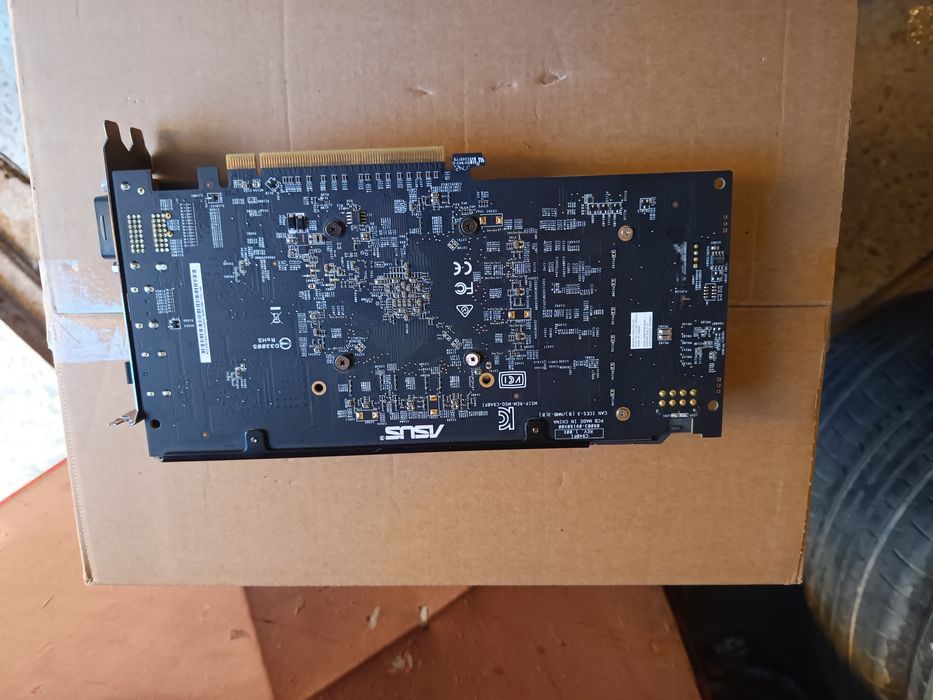 Placa video Asus Rx 570 4 gb