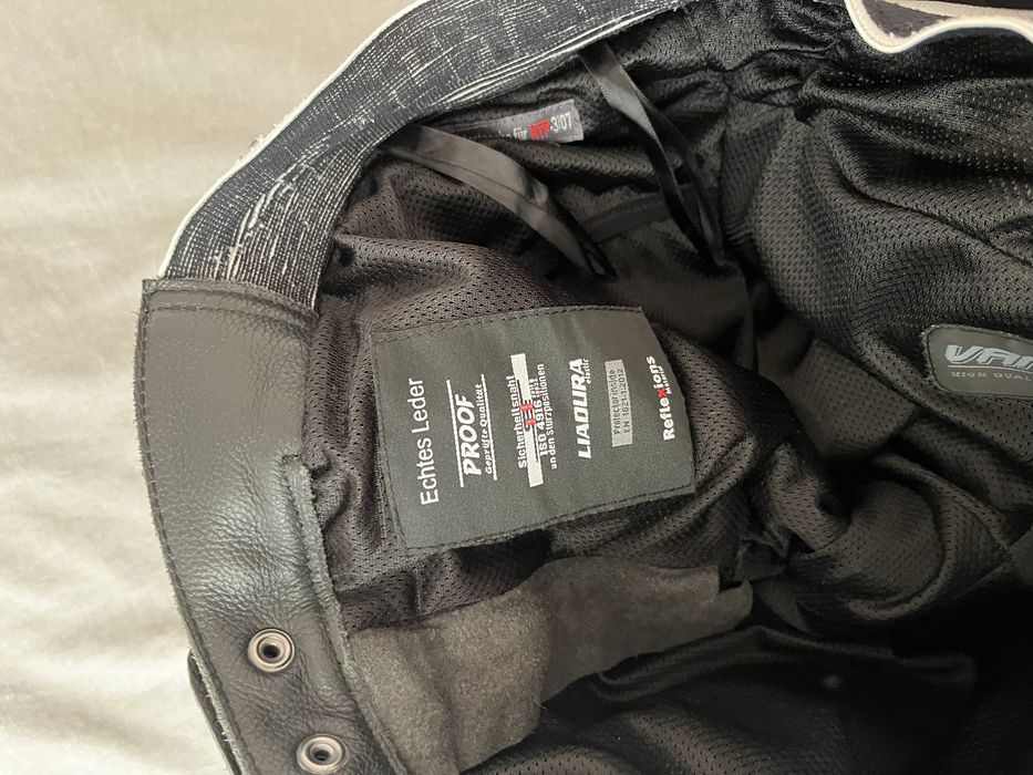 Кожен пантолон Vanucci