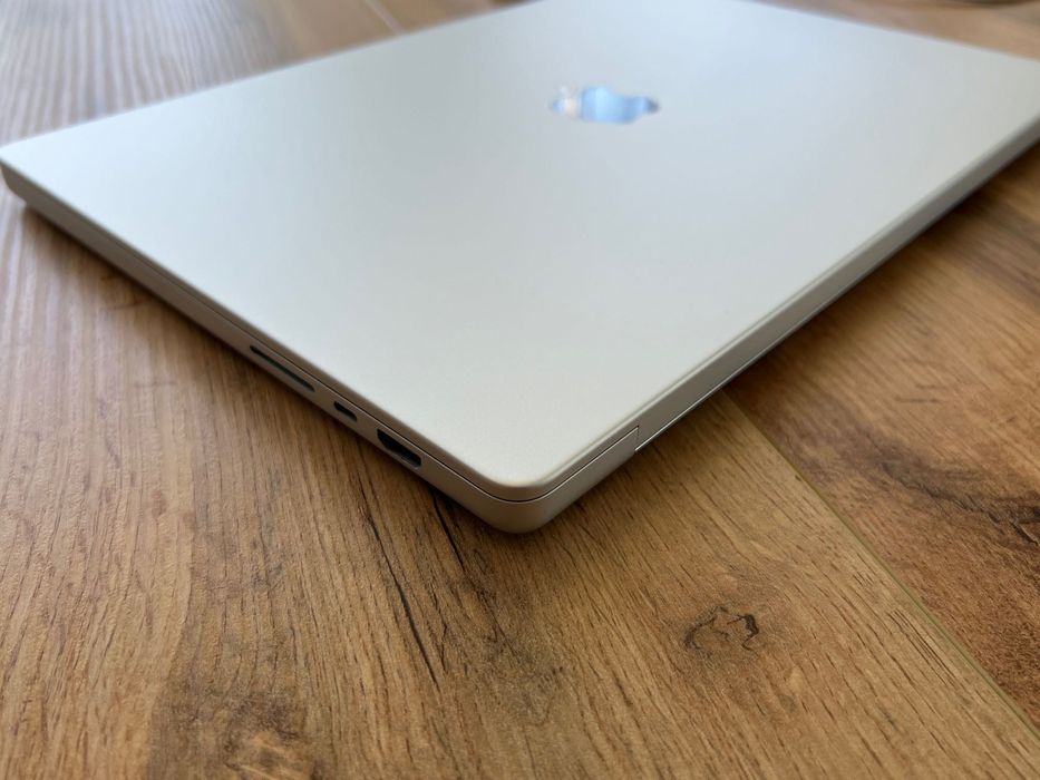 MacBook Pro 16" M4 MAX 16-CPU, 40-GPU, 48GB RAM, 1TB SSD
