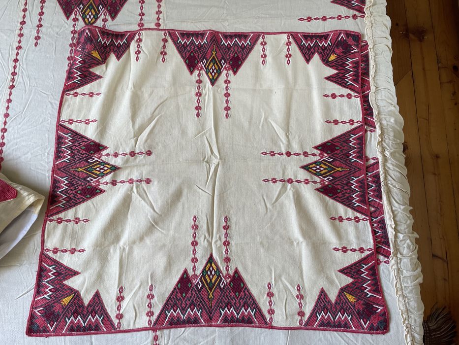 Кувертюра за спалня, ръчно шито на панама