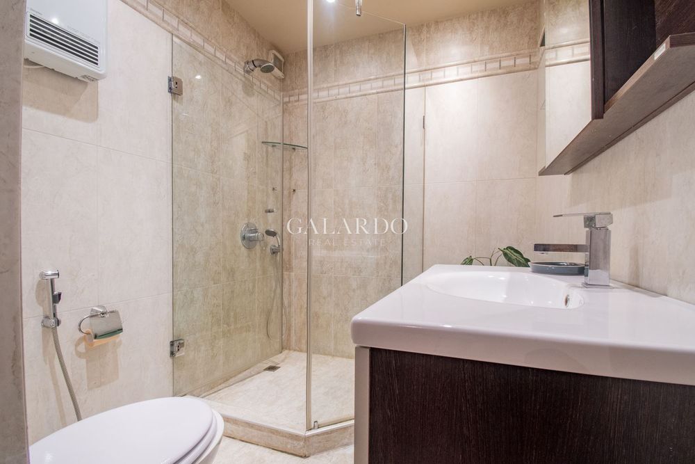 Дава се под наем Тристаен апартамент в София, Лозенец - 110 кв.м за 950 € - Снимка #10