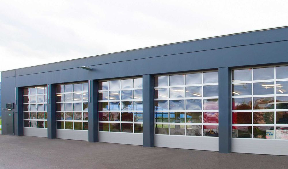 Промышленные секционные ворота