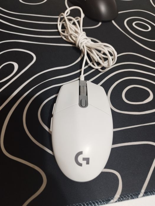 Logitech g102, б/у