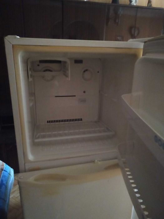 Холодильник б/у элжи