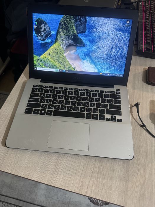 Ноутбук ASUS X302UV core i5 6200U