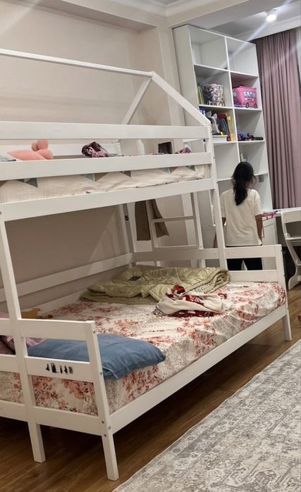 Продается двухярусная кровать