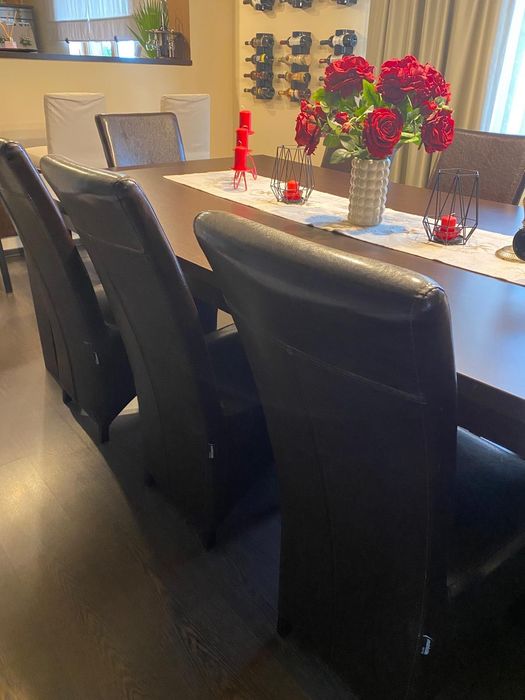 Set 8 scaune dining din lemn masiv si piele ecologica maro