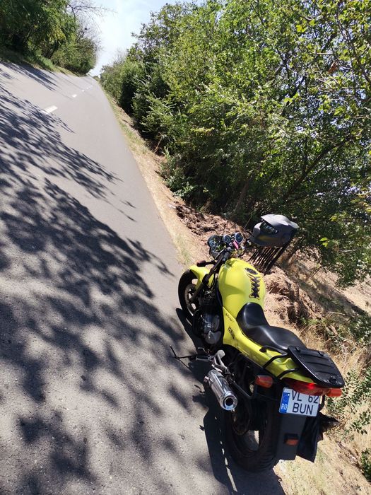 Vând Yamaha xj 600