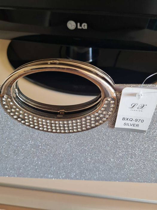 plic argintiu cu lantisor