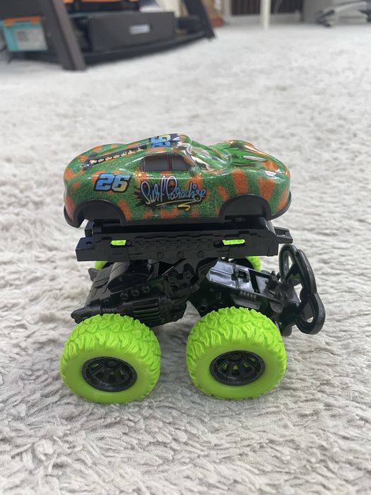 Игрущечные машинки