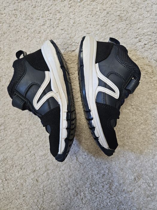 Vând Adidași New Feel 28