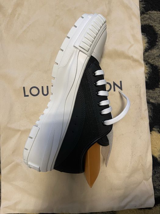 Чисто нови маратонки размер 37.