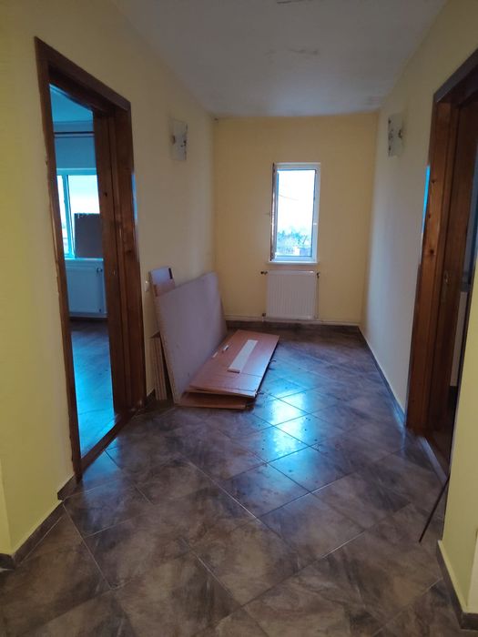 Imchiriez vila 5 camere,2 bai, bucatarie