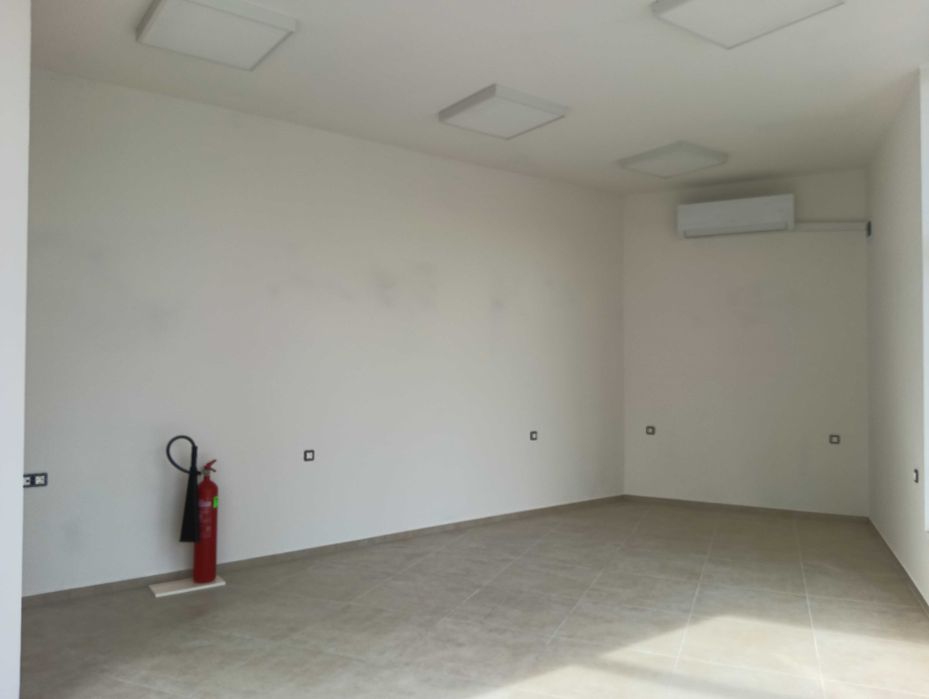 Дава се под наем Магазин в Севлиево - 30 кв.м за 250 € - Снимка #3