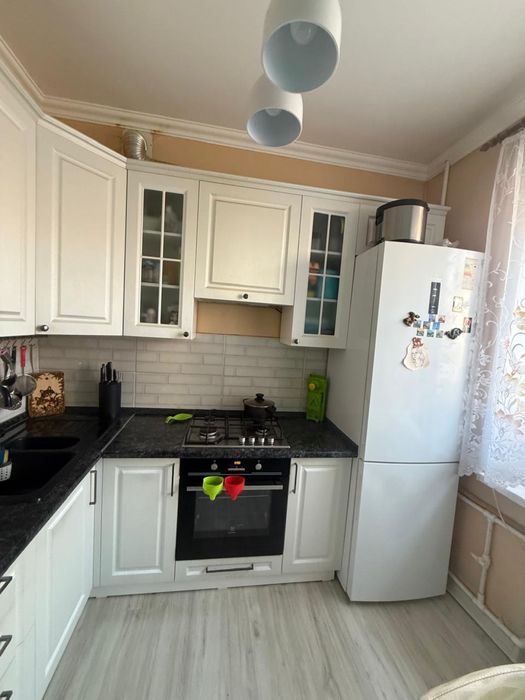 Продаю кухонный гарнитур