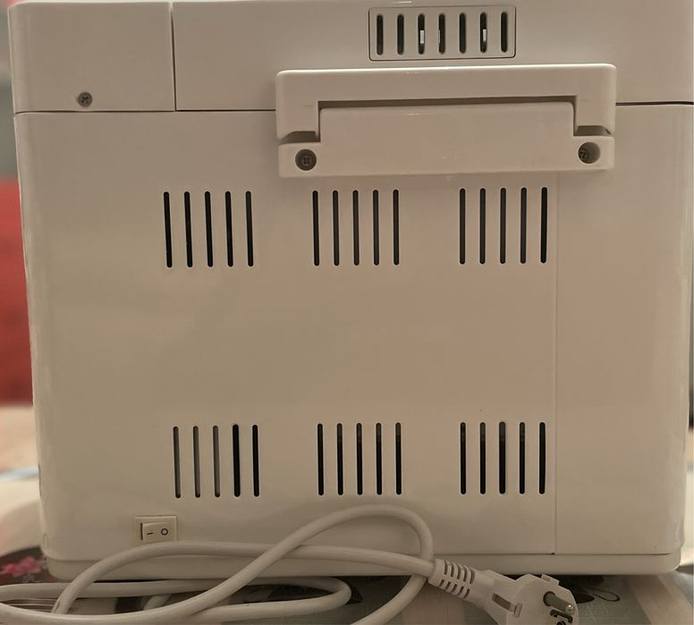 Продам хлебопечку