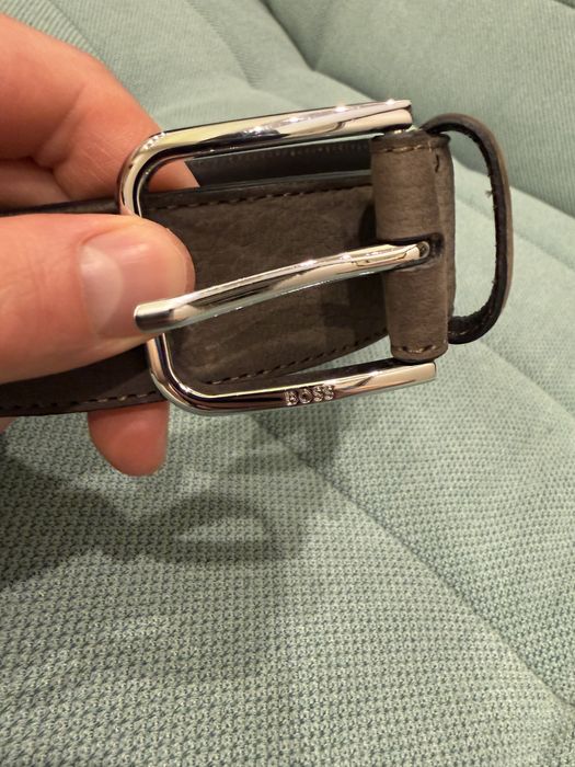 Curea Hugo Boss maro