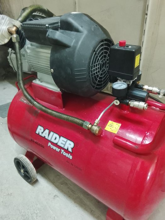 Компресор за въздух Райдер  100л.и 50л.л.