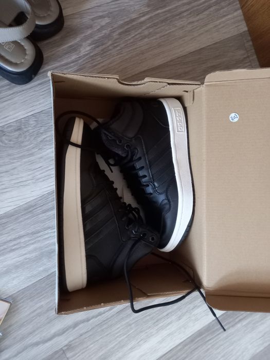 Продам демесезонные красовки