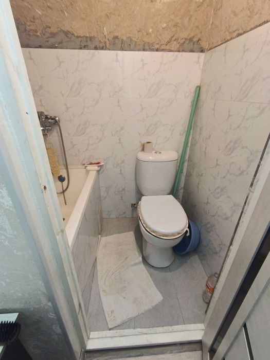 Чирчик шахри 
Окковок 
1-хона -этаж 
Квартира Ижарага Берилади 
Ижа